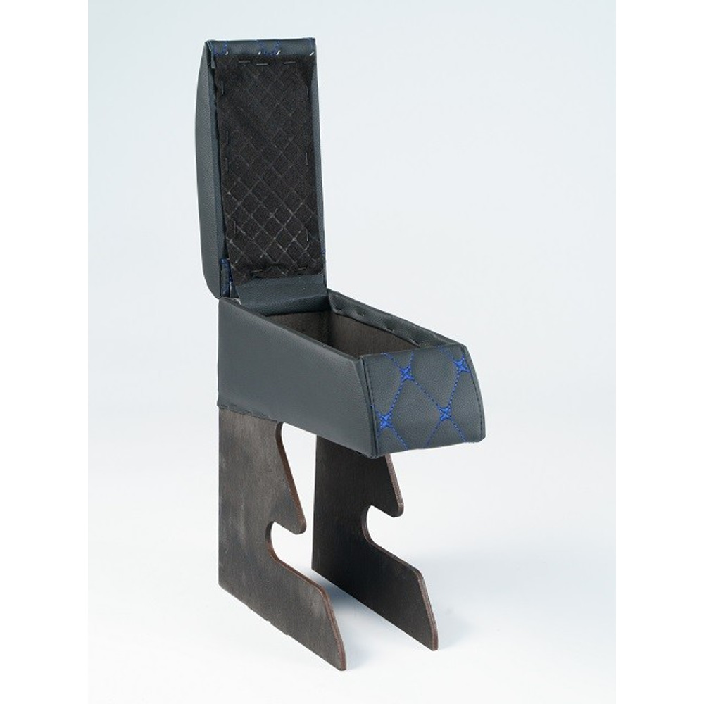 Бар - подлокотник для лада 2114,2109 кож.зам. цвет черный, строчка синяя, ромб в коробке Бар - подлокотник для лада 2114,2109 кож.зам. цвет черный, строчка синяя, ромб в коробке