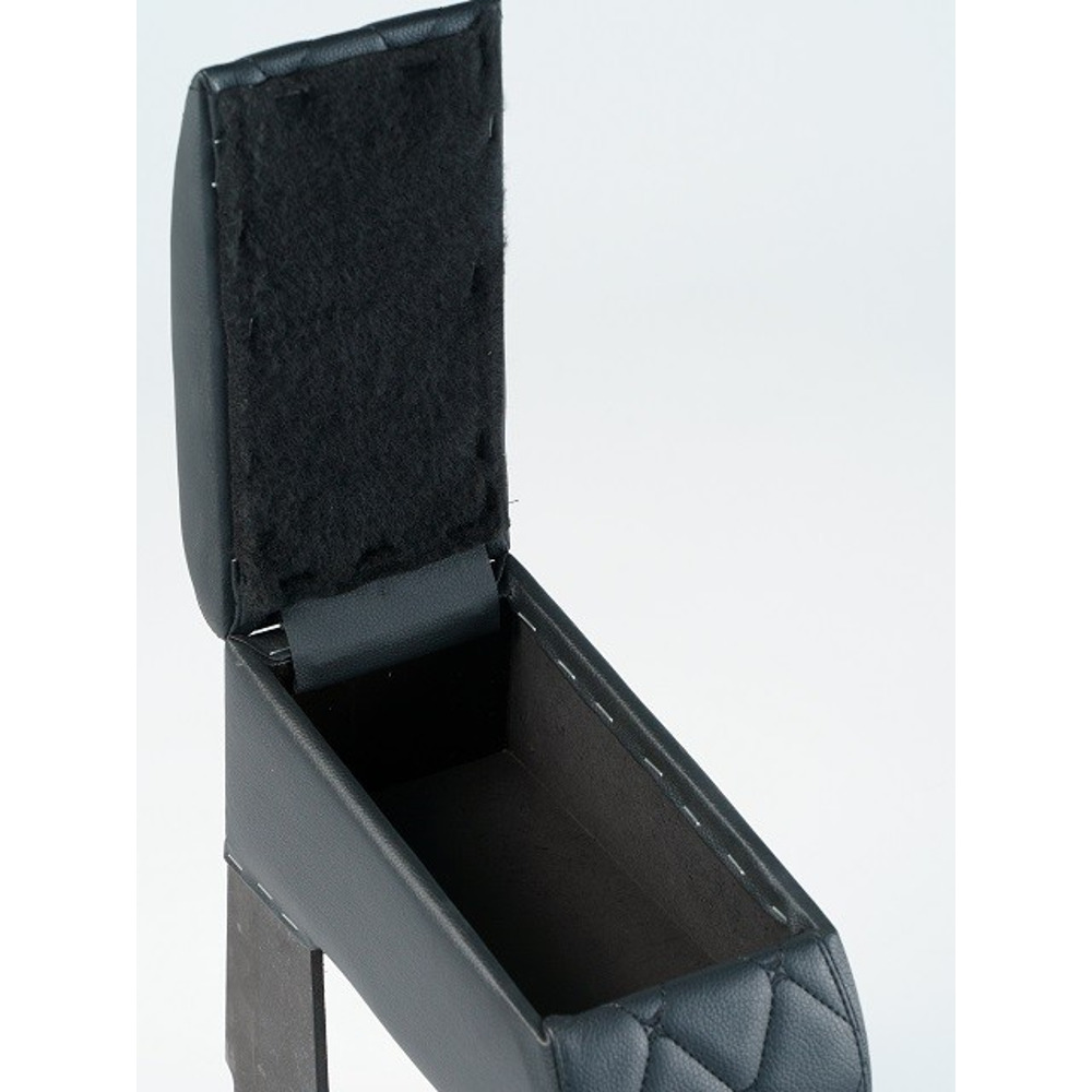 Бар - подлокотник для лада 2110/largus кож.зам. цвет черный, строчка черная, ромб в коробке Бар - подлокотник для лада 2110/largus кож.зам. цвет черный, строчка черная, ромб в коробке