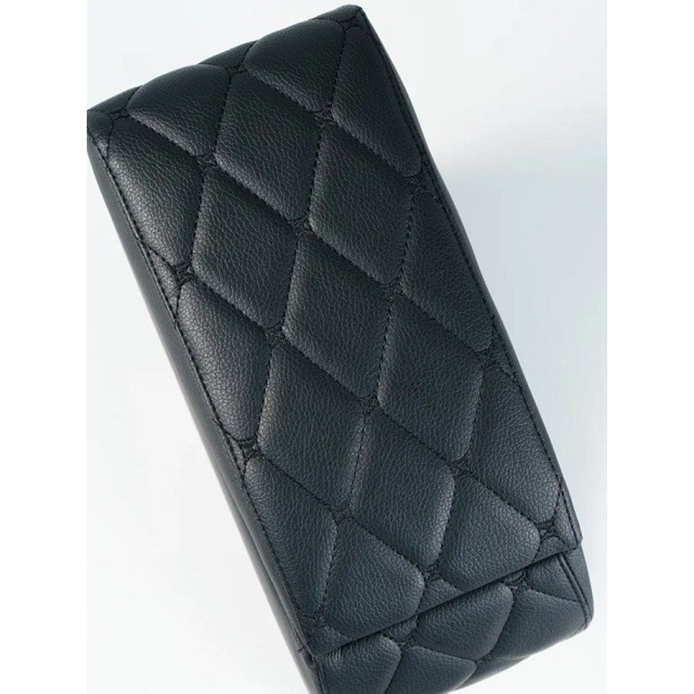 Бар - подлокотник для лада 2110/largus кож.зам. цвет черный, строчка черная, ромб в коробке Бар - подлокотник для лада 2110/largus кож.зам. цвет черный, строчка черная, ромб в коробке