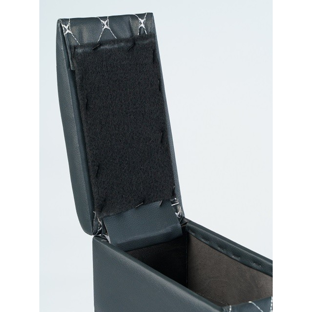 Бар - подлокотник для лада 2110/largus кож.зам. цвет черный, строчка белая, ромб в коробке Бар - подлокотник для лада 2110/largus кож.зам. цвет черный, строчка белая, ромб в коробке