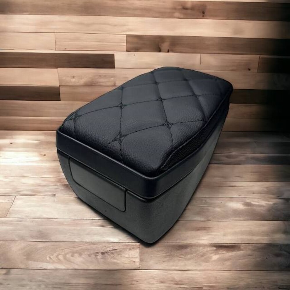 Чехол подлокотника 2170, эко-Кожа, ромб, цвет черный, строчка черная Чехол подлокотника 2170, эко-Кожа, ромб, цвет черный, строчка черная