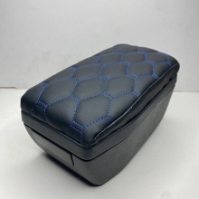 Чехол подлокотника 2170, эко-Кожа соты, цвет черный, строчка синяя