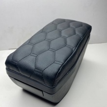 Чехол подлокотника 2170, эко-Кожа, соты, цвет черный, строчка черная