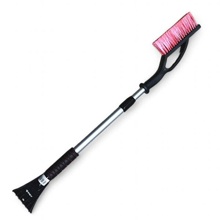 Скребок с щеткой для снега и льда 88-120 см с мягкой ручкой и распущенной щетиной