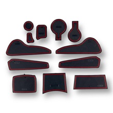 Комплект ковриков для панели приборов и консоли, кпп на Hyundai Solaris 2010-17, цвет черный/красный