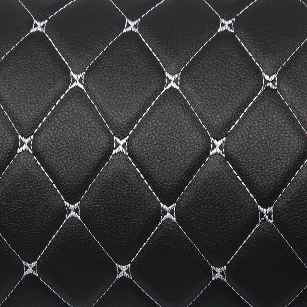 Кожа пвх ромб на поролоне 5 мм, самоклейка, цвет черный нитка белая, высота 1,43 м*10м Кожа пвх ромб на поролоне 5 мм, самоклейка, цвет черный нитка белая, высота 1,43 м*10м