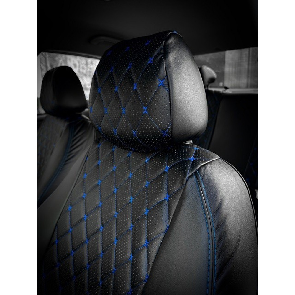 Комплект чехлов на весь салон для Ford Focus 2, 2004-2011 гв, Экокожа ромб, цвет чёрный/чёрный/синий Комплект чехлов на весь салон для Ford Focus 2, 2004-2011 гв, Экокожа ромб, цвет чёрный/чёрный/синий