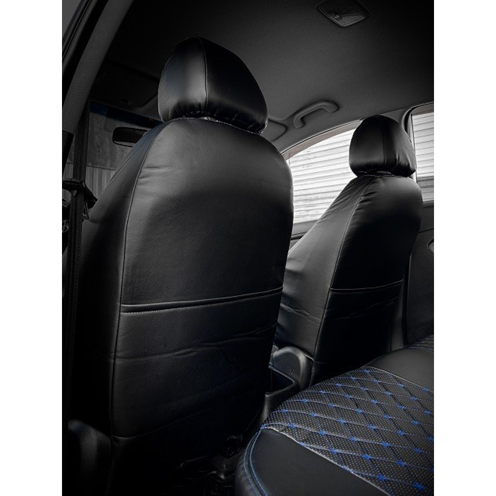 Комплект чехлов на весь салон для Ford Focus 2, 2004-2011 гв, Экокожа ромб, цвет чёрный/чёрный/синий Комплект чехлов на весь салон для Ford Focus 2, 2004-2011 гв, Экокожа ромб, цвет чёрный/чёрный/синий