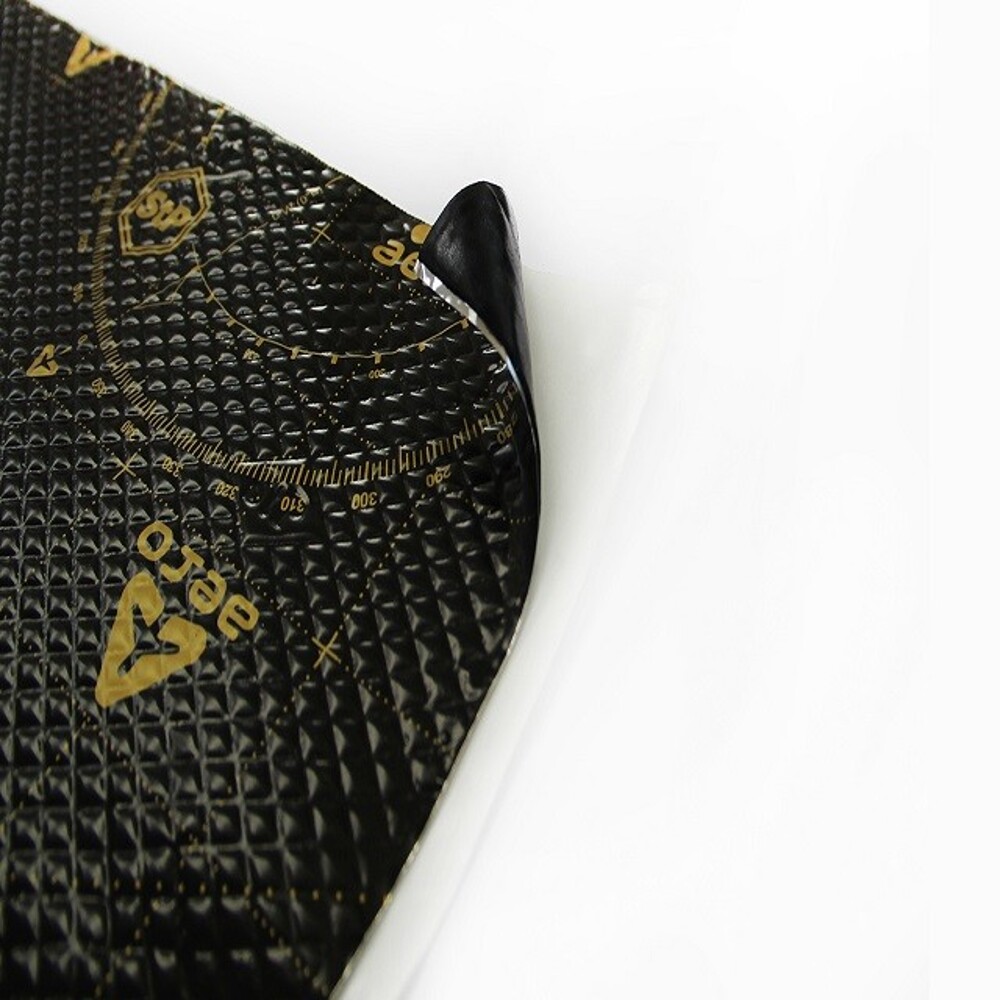 Вибропоглащение Aero 0,75 м * 0,47 м * 2 мм (первый слой на двери, крышу, крышку капота и багажник) Вибропоглащение Aero 0,75 м * 0,47 м * 2 мм (первый слой на двери, крышу, крышку капота и багажник)