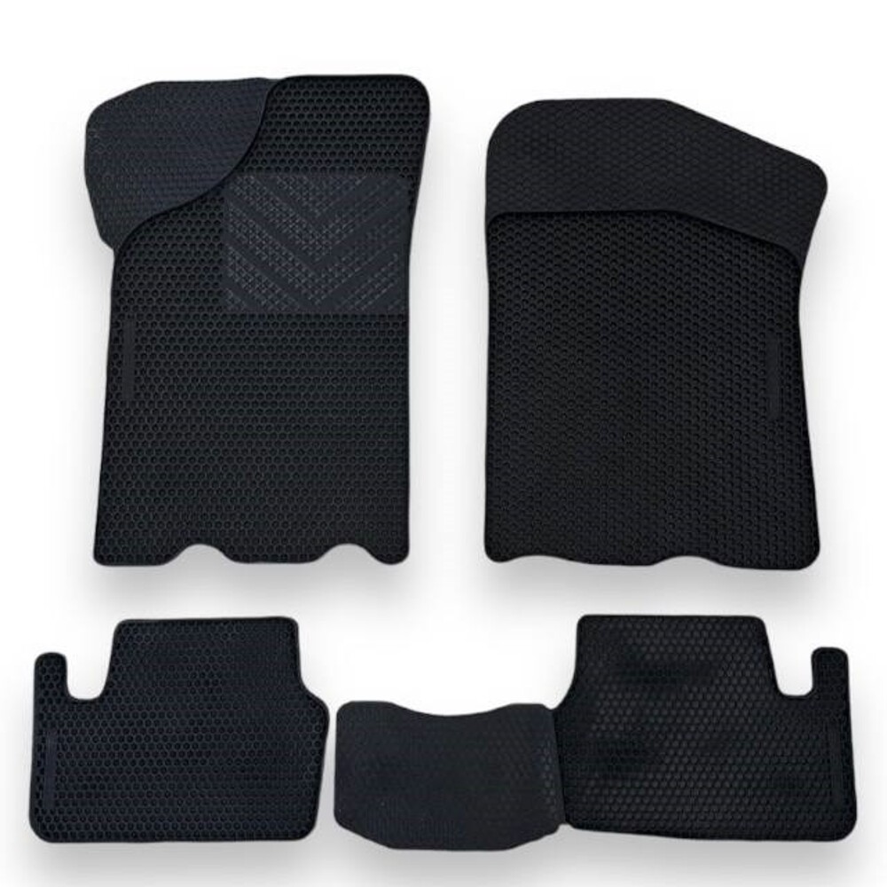 Комплект резиновых ковриков на ваз 2108 -2109-14, сота борт Комплект резиновых ковриков на ваз 2108 -2109-14, сота борт