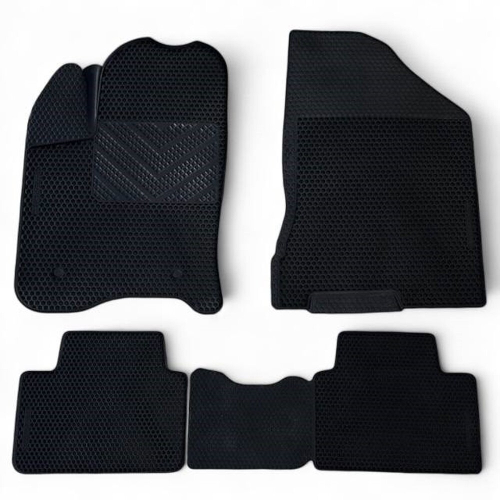 Комплект резиновых ковриков на лада веста, сота борт Комплект резиновых ковриков на лада веста, сота борт