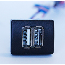 Зарядное устройство USB 2.0 два гнезда в штатное место Приора-Гранта 2.1а-5 в