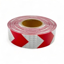 Лента светоотражающая 5см * 40м самоклеящаяся, цвет белый со стрелкой