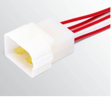 Колодка межжгутовая 4-х клеммная штыревая серии 6.3, с проводами 1,0 мм кв.