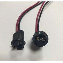 Патрон для лампы T10 (W5W) пластиковый с медным проводом 140ммх0,5мм (2 фиксатора)