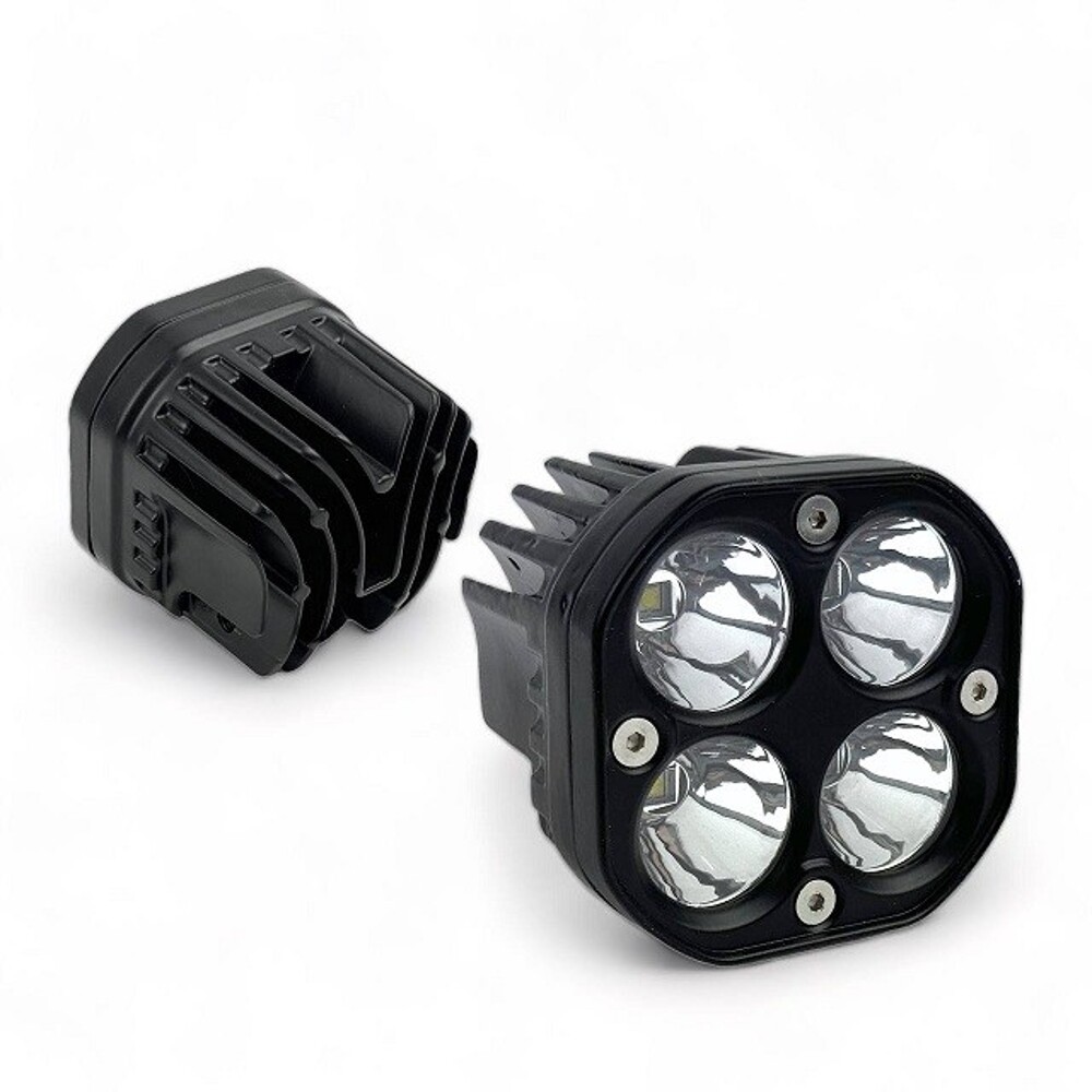 Противотуманная фара светодиодная 20W/40W 12-24V (8 см) Противотуманная фара светодиодная 20W/40W 12-24V (8 см)