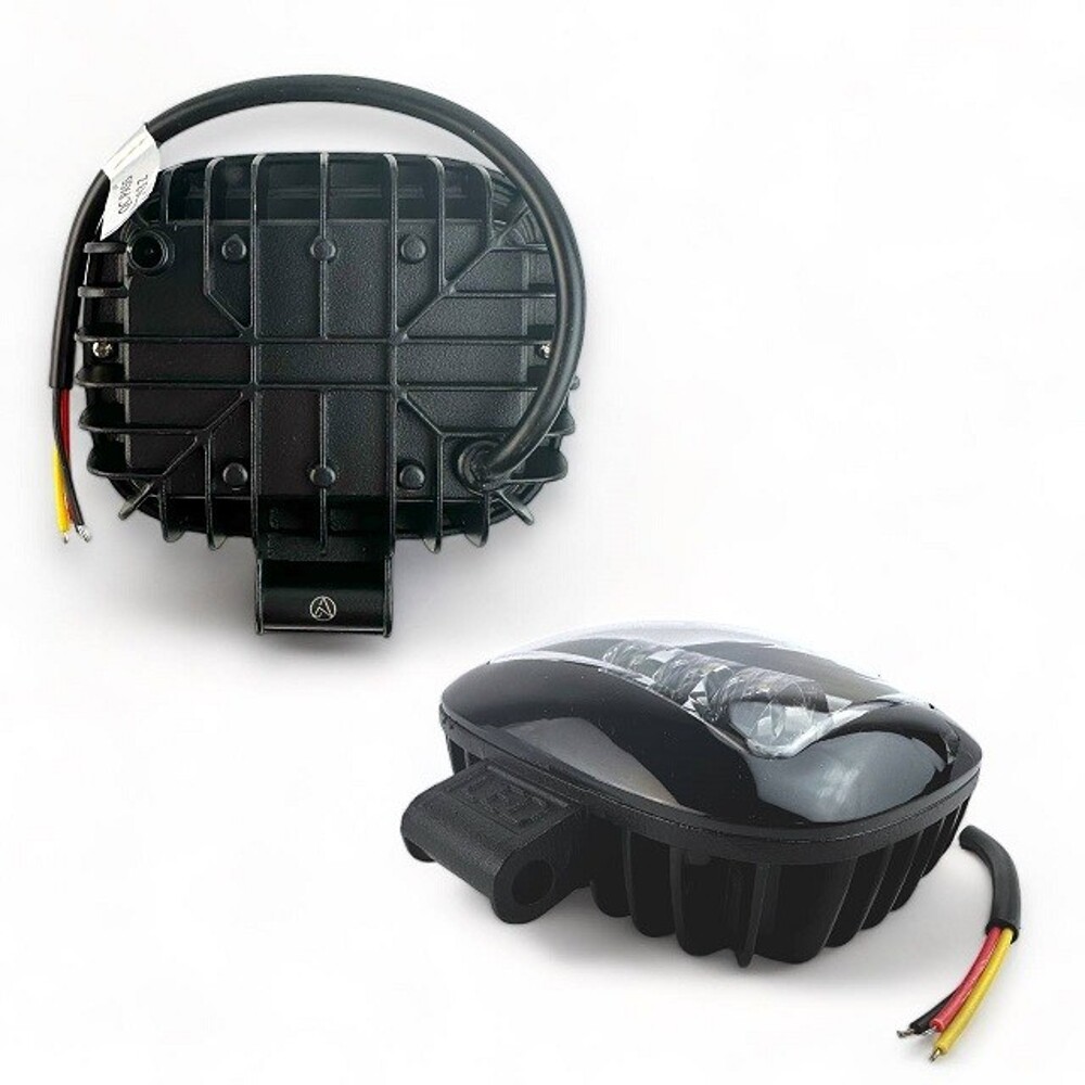 Противотуманная фара светодиодная 18W 12-24V (1шт) Противотуманная фара светодиодная 18W 12-24V (1шт)