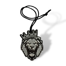 Ароматизатор подвесной премиум дерево лев корона, без запаха