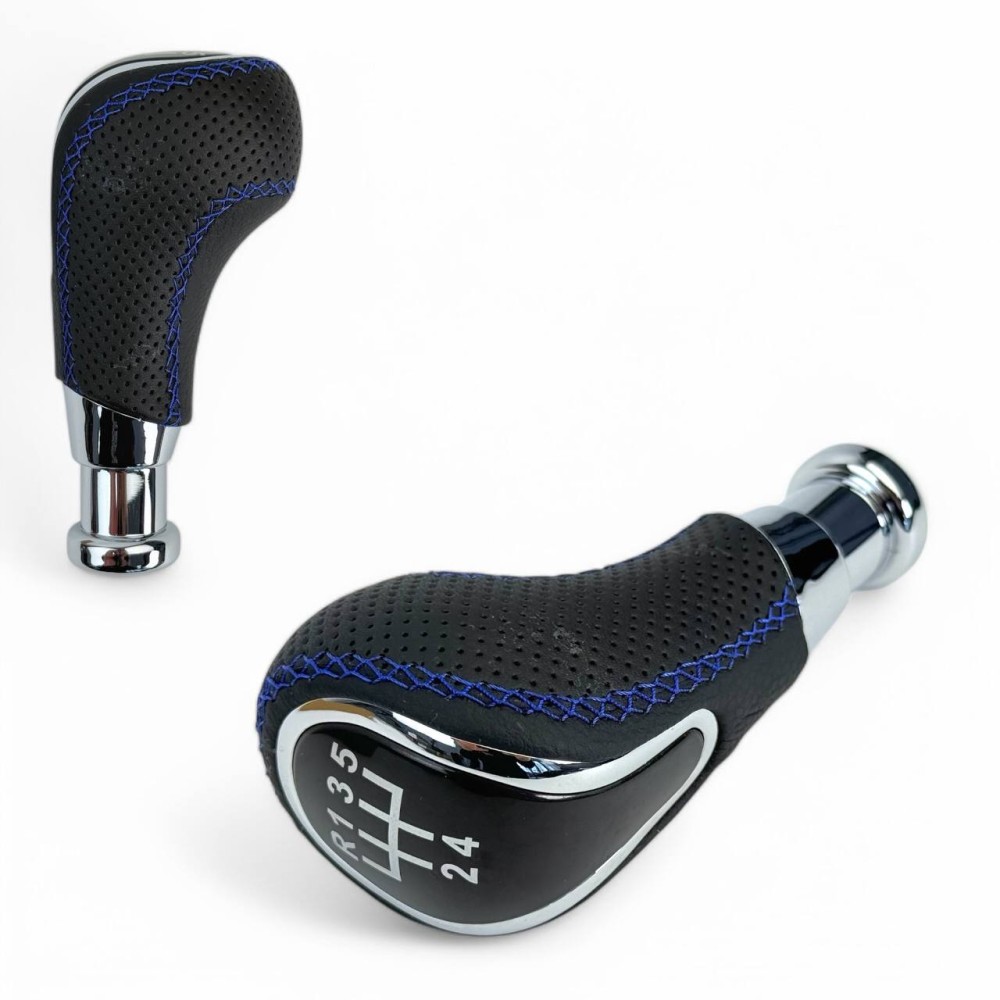 Ручка кпп 2170, 2110, 2109 кожа (r-вперед) хром/синяя строчка Ручка кпп 2170, 2110, 2109 кожа (r-вперед) хром/синяя строчка