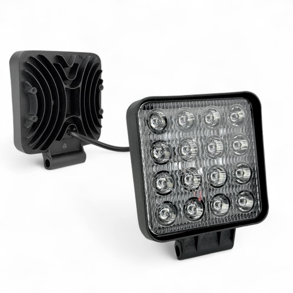 Противотуманная фара светодиодная квадратн 17.5W, 16 чипов, 3600Lm 12-24V, 108*108*45 (1шт) /G0001-55MM Противотуманная фара светодиодная квадратн 17.5W, 16 чипов, 3600Lm 12-24V, 108*108*45 (1шт) /G0001-55MM