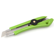 Нож со сменным лезвием с фиксацией, пластиковый корпус, 18мм