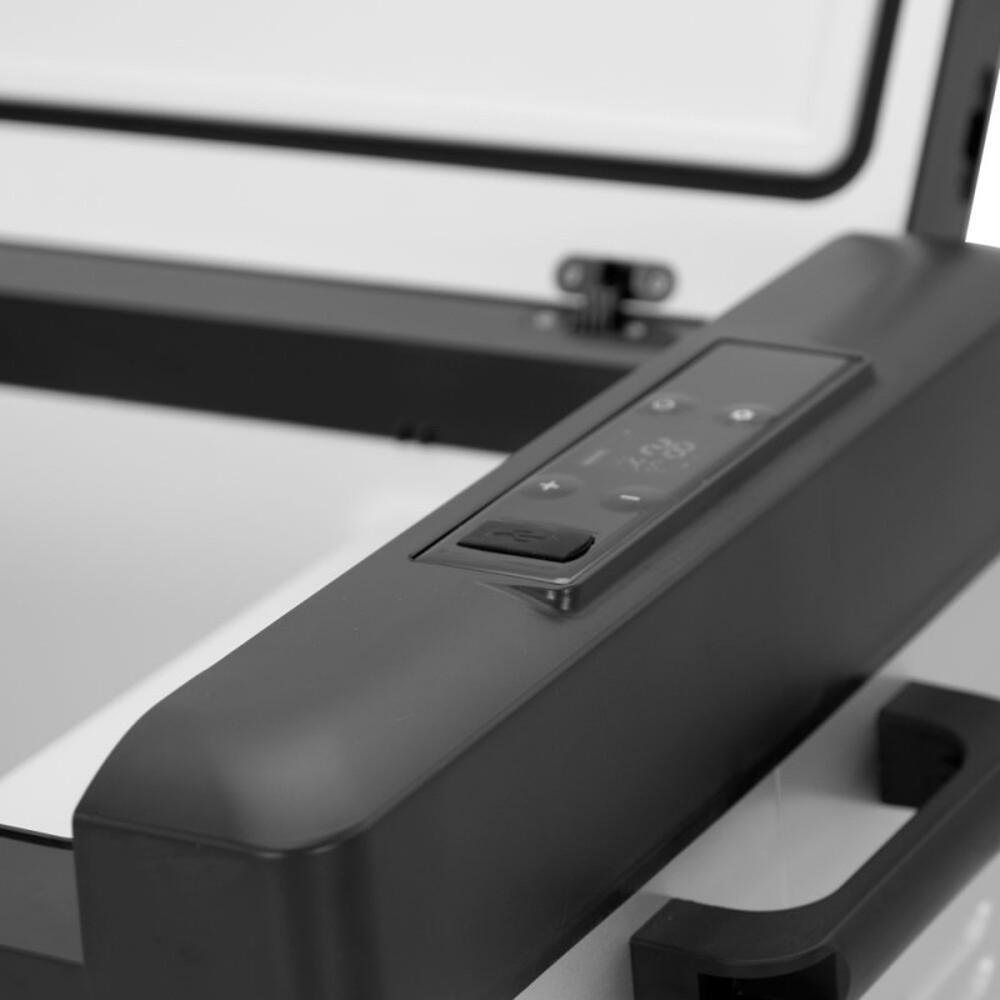 Холодильник морозилка с фреоном компрессорный с50 от плюс 20 до минус 20, 12/24 Холодильник морозилка с фреоном компрессорный с50 от плюс 20 до минус 20, 12/24