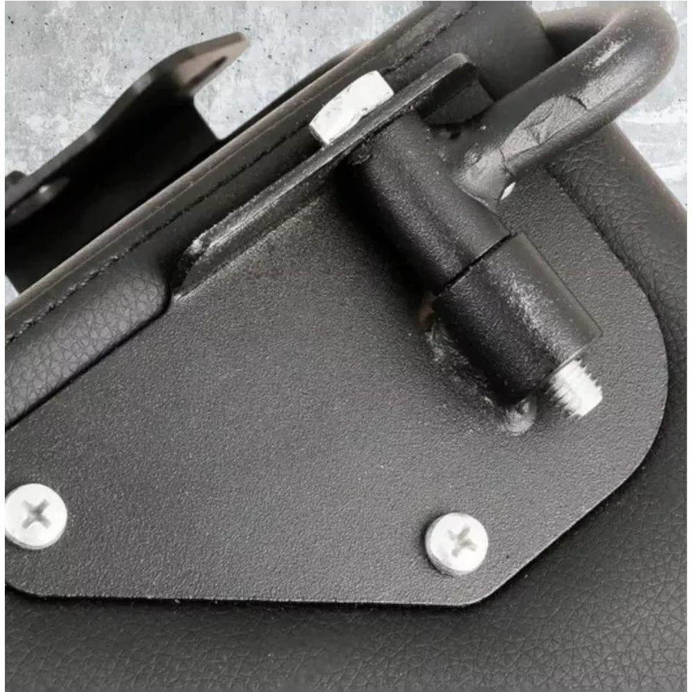 Бокс - подлокотник для лада 2107, синий квадрат, кож.зам. черный Бокс - подлокотник для лада 2107, синий квадрат, кож.зам. черный