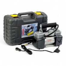 Компрессор 70 л/мин LION двухпоршневой металлический корпус, LED-фонарь, в кейсе с набором инструмент