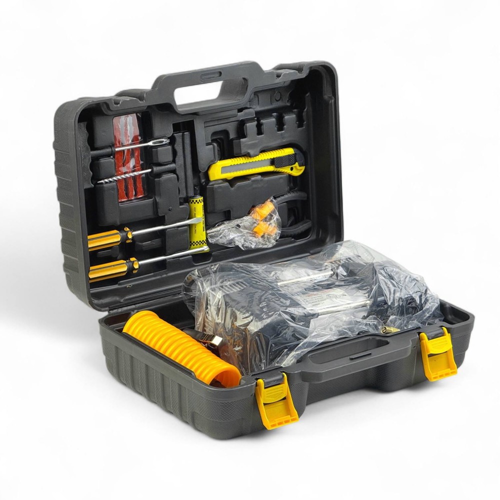 Компрессор 70 л/мин LION двухпоршневой металлический корпус, LED-фонарь, в кейсе с набором инструмент Компрессор 70 л/мин LION двухпоршневой металлический корпус, LED-фонарь, в кейсе с набором инструмент